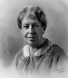 Black-and-white portrait of Mary Whiton Calkins, an older woman wearing a lace collar.